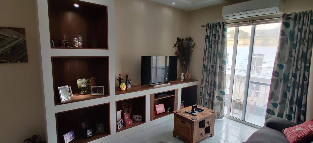 Very Bright Well Kept Apartment Marsaskala Kültér fotó