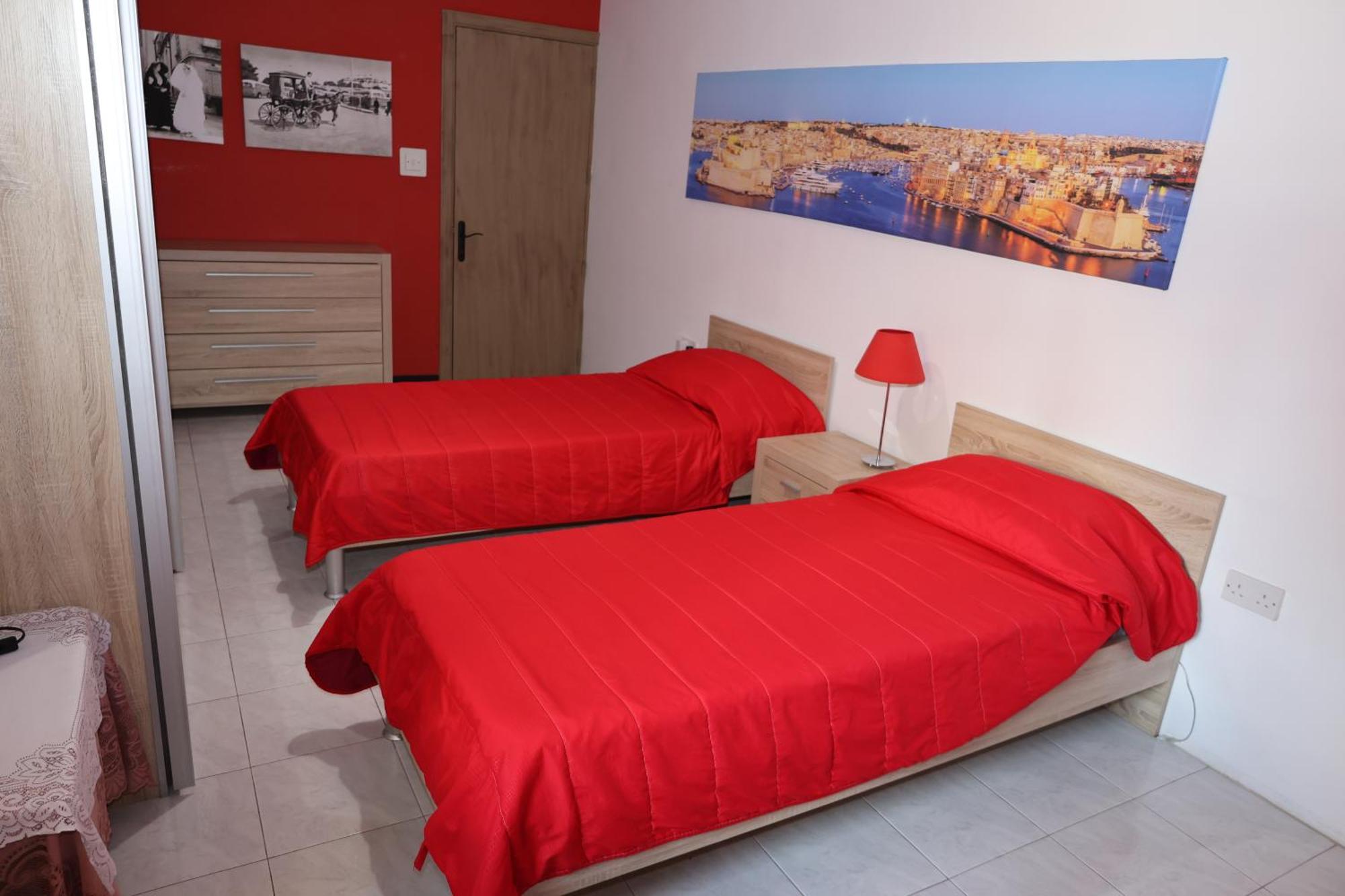 Very Bright Well Kept Apartment Marsaskala Kültér fotó